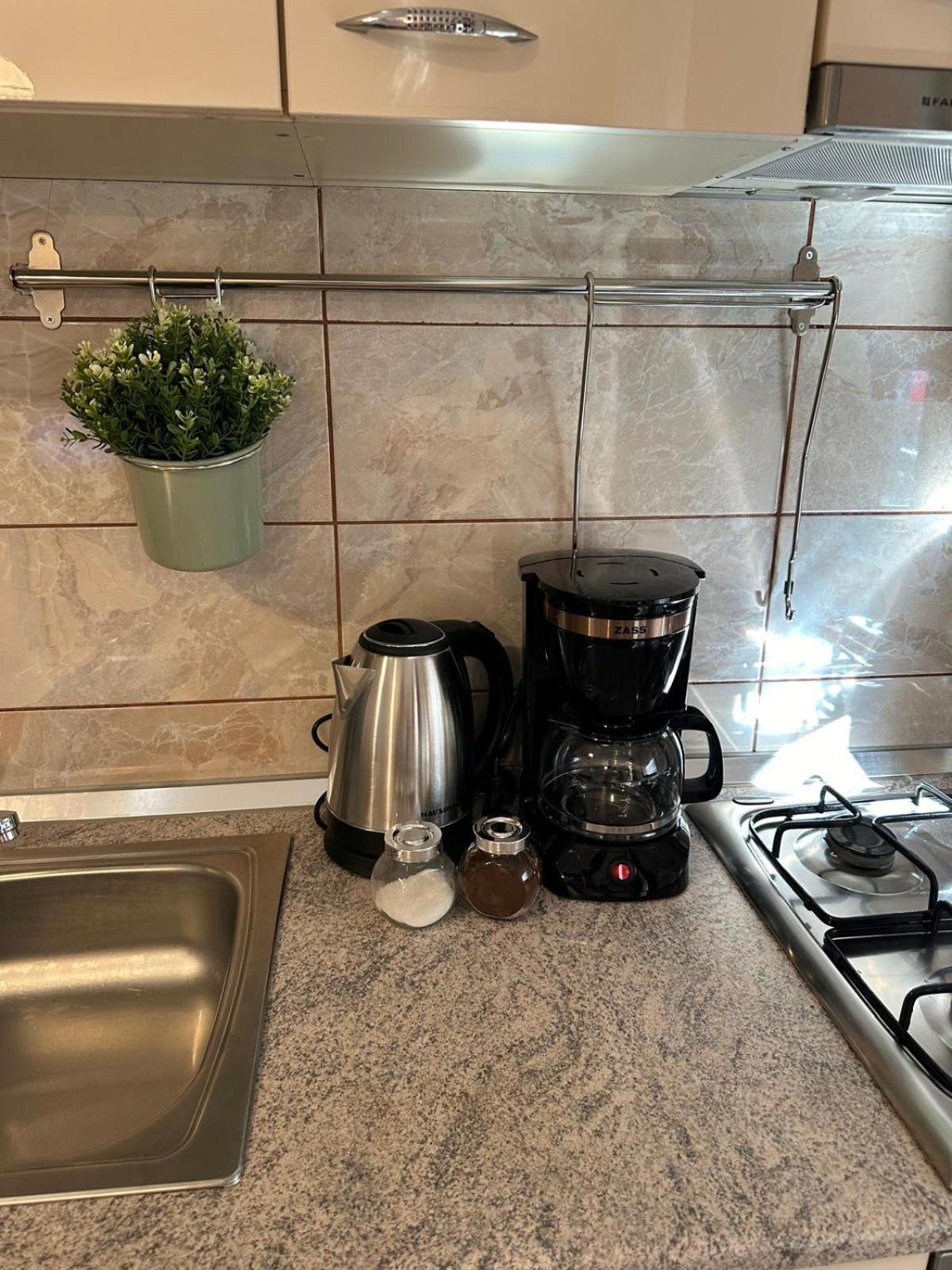 Studio Deluxe Uniri Букурещ Екстериор снимка