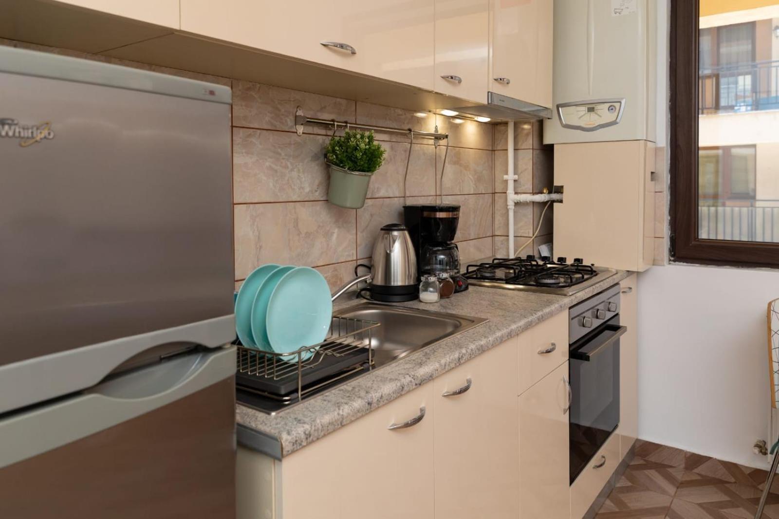 Studio Deluxe Uniri Букурещ Екстериор снимка