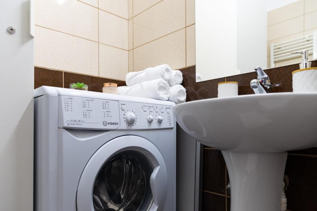 Studio Deluxe Uniri Букурещ Екстериор снимка